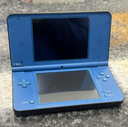 Nintendo DSi XL - With Charger