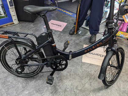 RALEIGH STOW E WAY FOLD UP ELECTRIC BIKE WITH KEYS,BATTERY & CHARGER COLLECTION ONLY FROM OUR PRESTON STORE