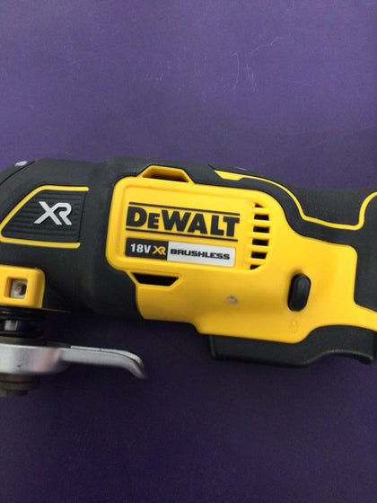Dewalt multitool with battery and charger
