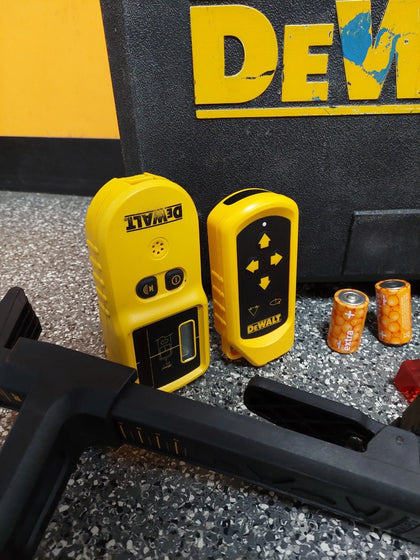 DeWalt DW075PK Full Self Levelling Rotary Laser **WITH ORIGINAL CASE**