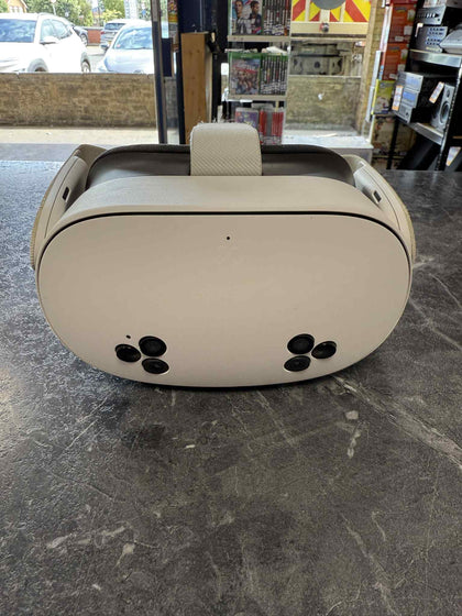 META Quest 3s VR 128GB Mixed Reality Headset with Controllers