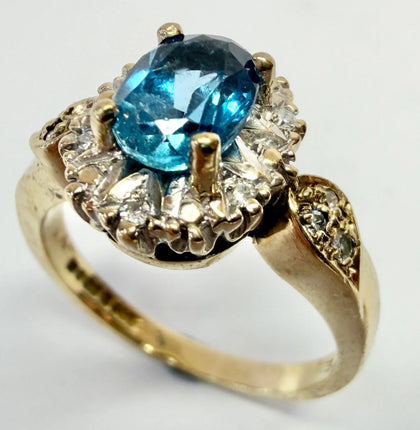 9ct yellow gold oval blue topaz & diamond cluster cocktail ring size L