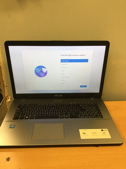 Asus Vivobook 17