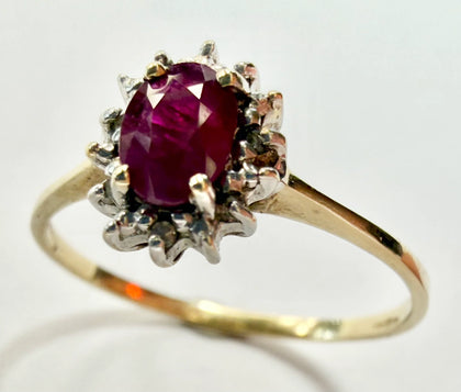 9ct gold cluster ring size Q/12