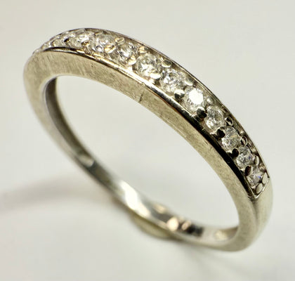 9ct white gold & diamond eternity ring size m1/2