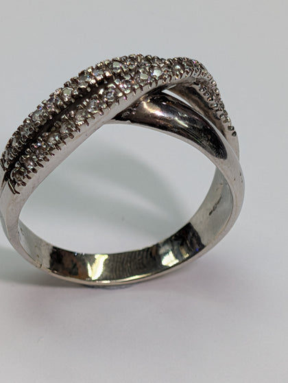 9ct White Gold Puzzle Style Ring