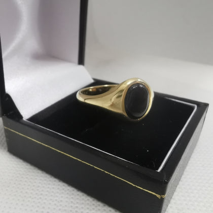 18k Gold Ring, Black Centre Stone, 750 Hallmarked and Tested, 6.70Grams, Size: U