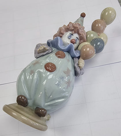 Lladro Clown Holding Balloons Perfect littlest clown 5811