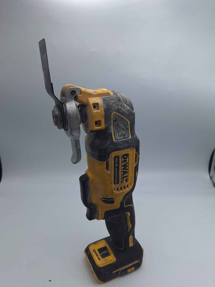 DEWALT DCS355N-XJ 18V XR Brushless Cordless Oscillating Multi-Tool – Body Only