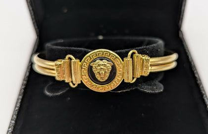 750 HALLMARKED 18CT, YELLOW GOLD VERSACE BANGLE, 6