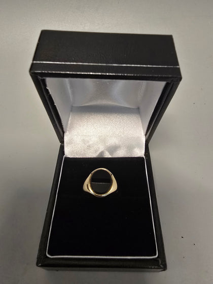 9CT Gold Ring 2.8G With Black Stone Size J
