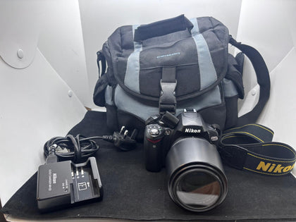 Nikon D60 with Sigma Zoom 55-200