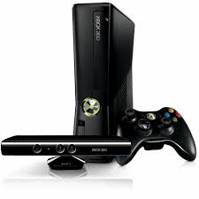 Microsoft Xbox 360 Slim 4GB Console Bundle Kinect Controller