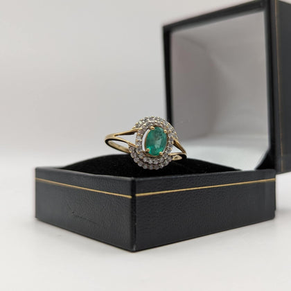 375 9CT Yellow Gold Ring, Thin Band with Small and Large Encrusted Stones, Size:R/9, 2.4G, Boxed