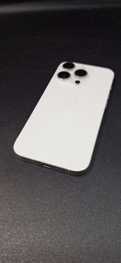 Apple iPhone 15 pro - 128GB - White - Open Unlocked - 87% Battery - Unboxed