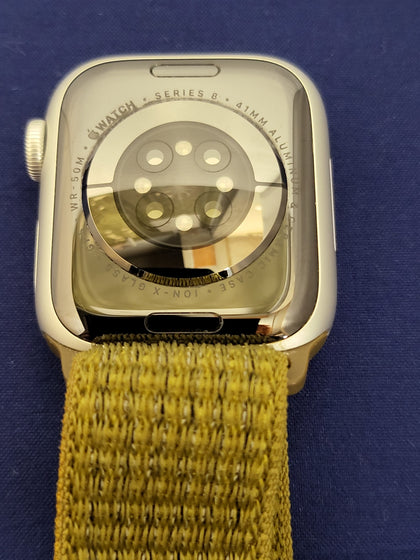 Apple Watch Series 8 (GPS) , Silver Aluminium, 41mm, Green Fabric Strap