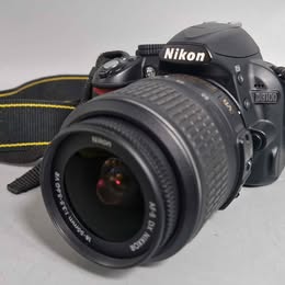 Nikon D3100 14M 18-55mm F/3.5-5.6G VR
