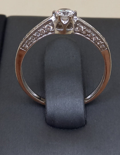9ct White Gold Ring Size-p 1/2  1.9g