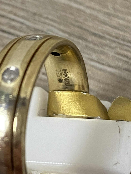 9ct Gold Ring (Size N) Apx 3.6g