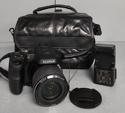 FinePix SL1000 - Black + Fujifilm Super EBC Fujinon Lens 24–1200mm f/2.9–6.5 f/2.9–6.5