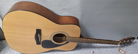 Yamaha F310 Full Size Acoustic Guitar (collection only)