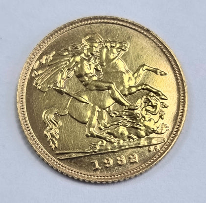 22ct Gold Queen Elizabeth II Half Sovereign Coin 1982