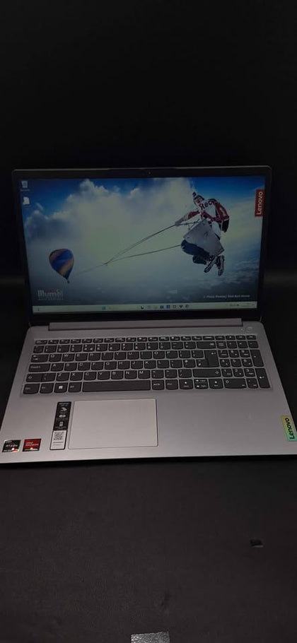 Lenovo 1-15AMN7 Netbook - Ryzen 5 7520U - 8GB Ram - 512GB SSD - 15