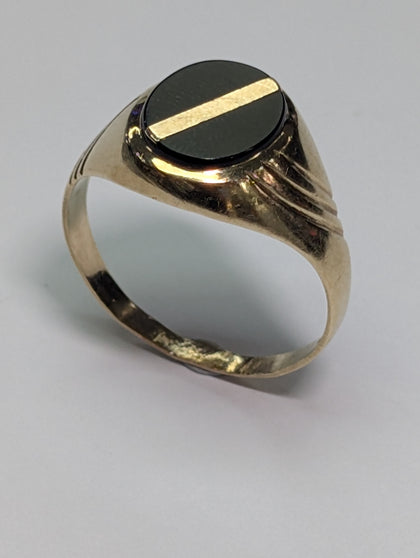 9ct Gold Onyx Ring - Size T