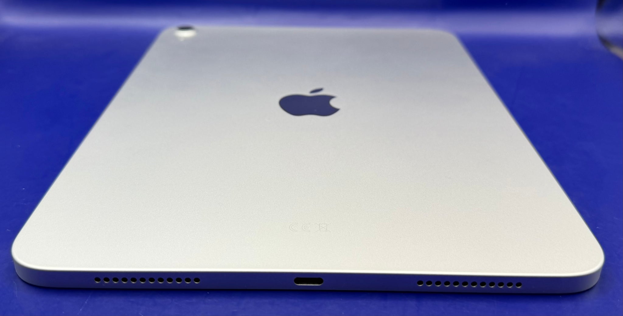 Apple iPad A16 A3354 11