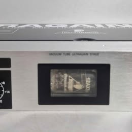 Behringer ULTRAGAIN PRO MIC2200 Vacuum Tube Microphone/Line Preamplifier