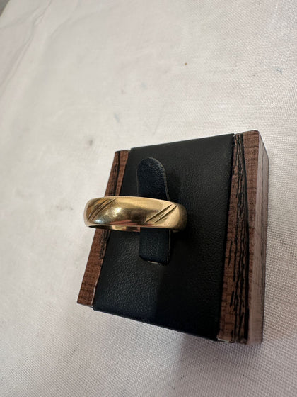 9ct Yellow Gold Mens Band Ring - Size V