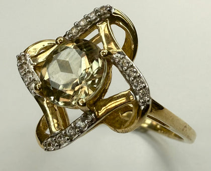 9CT GOLD RING WITH CZ STONE SIZE N