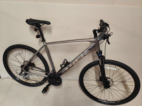 Trek Dual Sport 2 Hybrid Bike