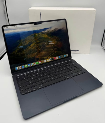 APPLE MACBOOK 15,12/M3(8-CPU 10-GPU), 8GB RAM, 256GB, 13”, BATTERY CAP 100%,STARLIGHT, BOXED