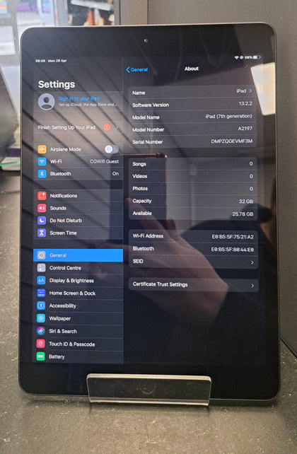 Apple iPad 7th Gen - 2019 - 32GB