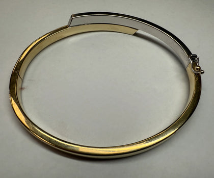 9CT WHITE & YELLOW GOLD BANGLE WITH STONES 9.4G