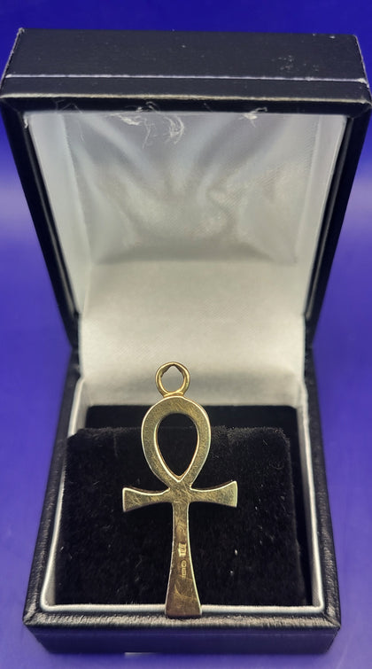 9ct Yellow Gold Ankh Pendant - 4.1g. Hallmarked