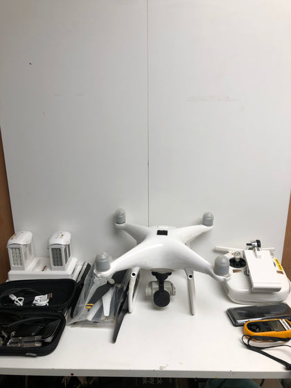 DJI Phantom 4 Drone Quadcopter Bundle
