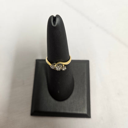 18ct Yellow Gold Diamond Ring - Size N/O