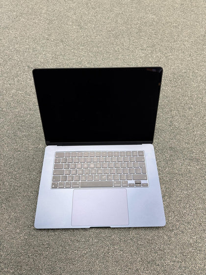 MacBook Air 15 M3 Chip 8GB Ram 256GB SSD 15