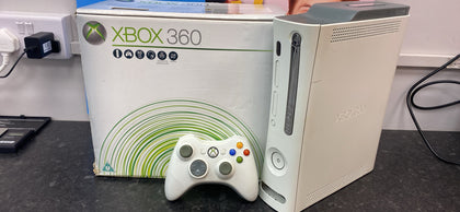 XBOX 360 GO 60GB 2 PADS LEIGH STORE.