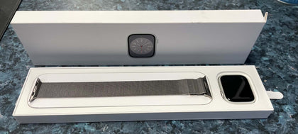 Apple watch series 8