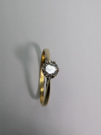 18CT GOLD DIAMOND RING PRESTON STORE