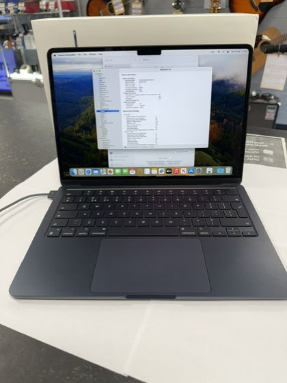 Apple MacBook Air 13.6 Inch M2 8GB RAM 256GB SSD 2022 - Space Grey