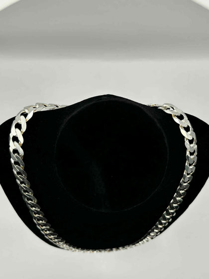 **BRAND NEW** 925 silver curb style chain with pendent 90.92G 23''