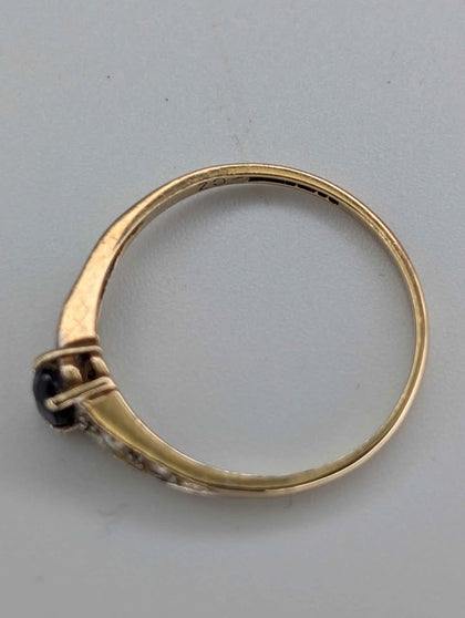 9ct Yellow Gold Ring With Blue & Clear CZ Stones - Size Q - 1.3 Grams