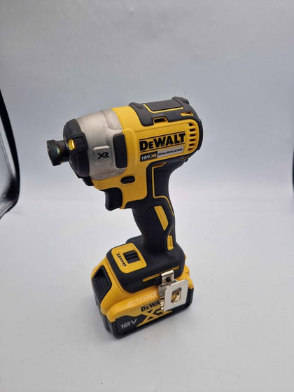 DeWALT 18V Cordless DCF887 Brushless Impact Driver - 5.0AH Batt (No Charger) *LIKE NEW**
