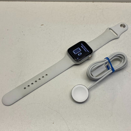 Apple Watch Series 8 41mm Silver Aluminium Case White Sports Band A2773