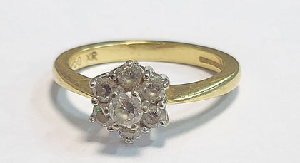 Beautiful 18ct Yellow Gold Ring With Clear Stones - 4.38G - Size N - Hallmarked
