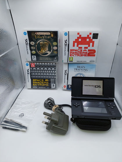 Nintendo ds Lite Console Unboxed with 4 game bundle + charger and Case